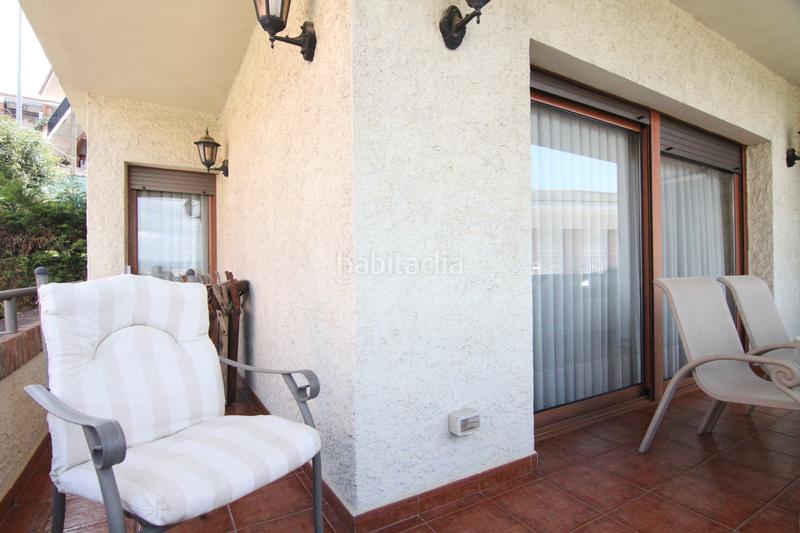 Foto d3478ef2-cee7-477f-afa7-a9dbae025397. Chalet con camino riscaldamento parcheggio piscina in Abrera