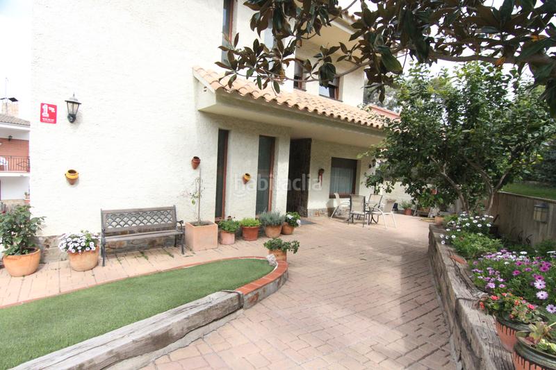 Foto f37b0767-a5ad-4a25-a14a-7ab2f93800c3. Chalet con camino riscaldamento parcheggio piscina in Abrera