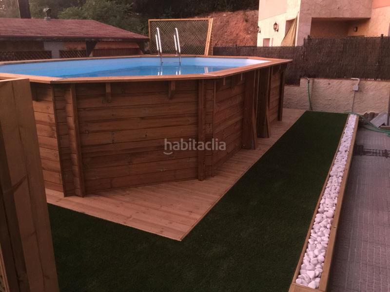 Foto fa7a05fd-b604-45dd-a58e-bc565f7375a2. Chalet con camino riscaldamento parcheggio piscina in Abrera