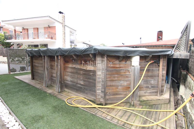 Foto fbe6fcfb-b701-4ca8-8334-d4e923301986. Chalet con camino riscaldamento parcheggio piscina in Abrera