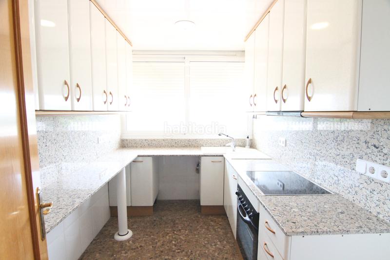 Foto 21898da3-ec4c-4674-8bfc-365cba730ec8. Haus mit kamin heizung parking pool in Abrera