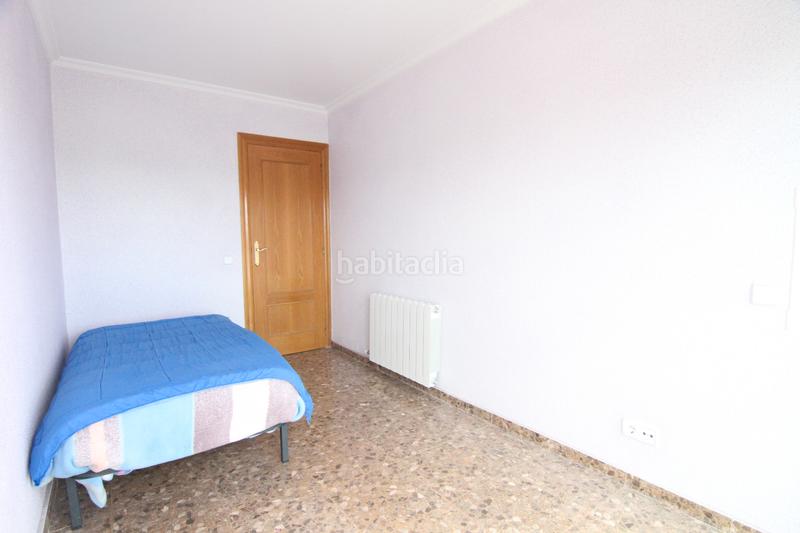 Foto 60aa001f-98c6-4cf4-b2f0-714d19ca61b1. Haus mit kamin heizung parking pool in Abrera