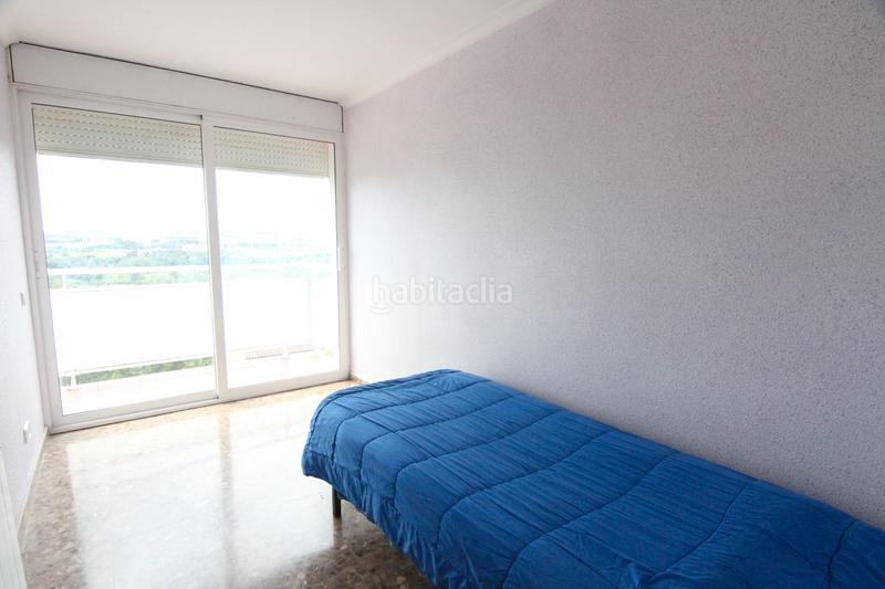 Foto 6f0eefc4-d829-4bcd-b8cb-ae5a48f58eef. Haus mit kamin heizung parking pool in Abrera