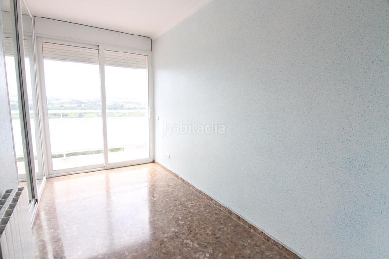 Foto 83b32dd4-d924-414a-aa33-7b4ef9b1cc17. Haus mit kamin heizung parking pool in Abrera