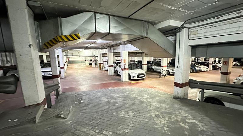 Foto 708c2076-84e6-40df-99e5-d4ed393f659a. Autoparkplatz in carrer de barcelona 67 in Olesa de Montserrat