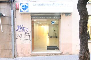 Local commercial à Carrer dels arbres 2. Local comercial en venta de 40 m2 en el casc antic