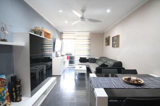 Appartement dans Abrera. piso reformado con estilo en pleno centro de abrera, listo para