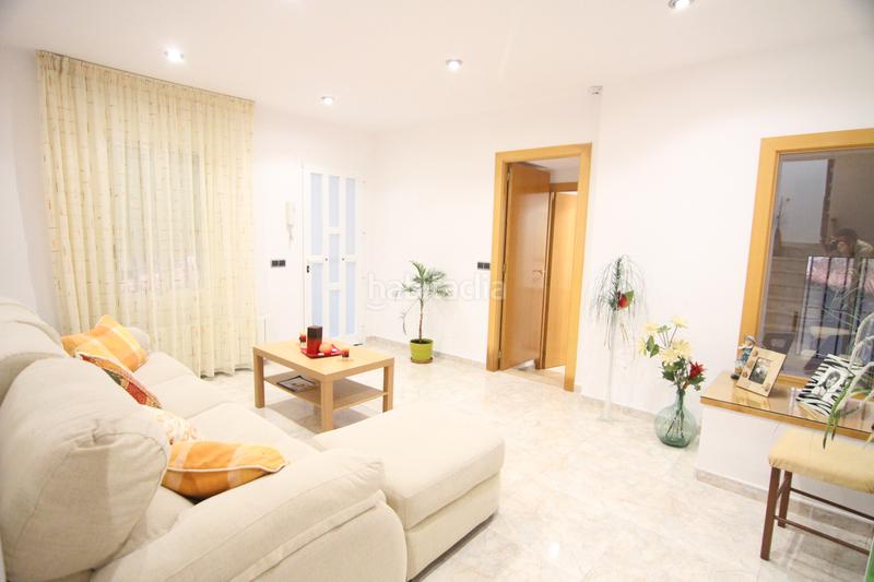 Foto c1ae23f4-9347-4330-a16d-cd376b4b4757. Casa ?? encanto, amplitud y terraza en el casc antic ?? en Olesa de Montserrat