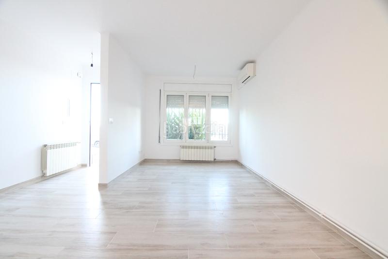 Foto 2a249573-686e-4c4c-8a0e-4db00eddc474. Maison jumelée avec chauffage dans Olesa de Montserrat