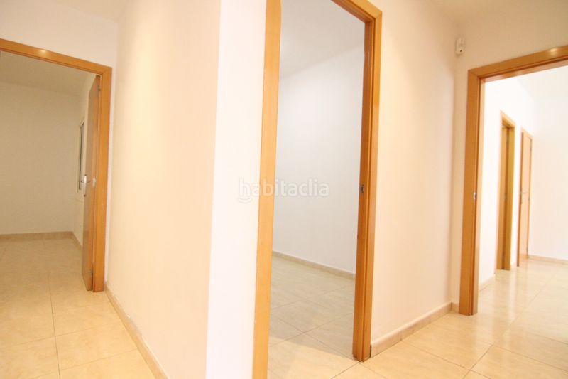 Foto 1ce3f0a1-0c7d-46d4-8384-b8027b0fe5d5. Pis a Olesa de Montserrat