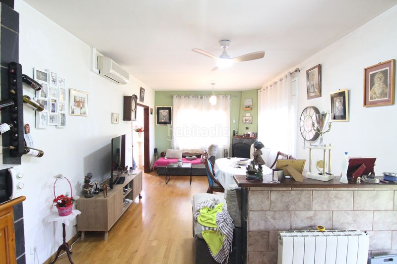 Foto 0ff17ac2-fb36-47b1-92d2-db4a7a308556. Casa con camino riscaldamento piscina in Abrera