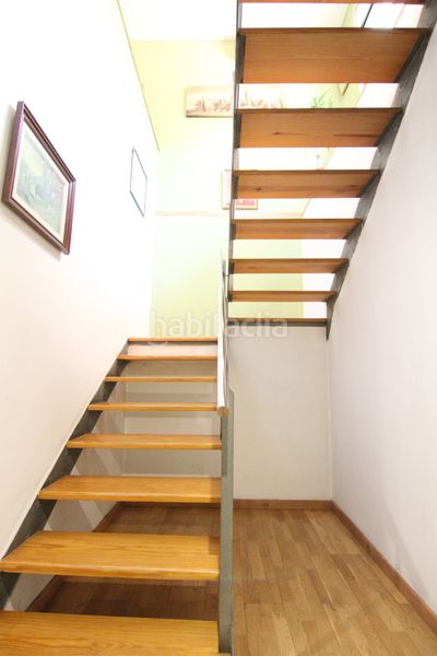 Foto 37e0143e-b3d4-40e6-80a6-c7a8bdff5b28. Casa con camino riscaldamento piscina in Abrera