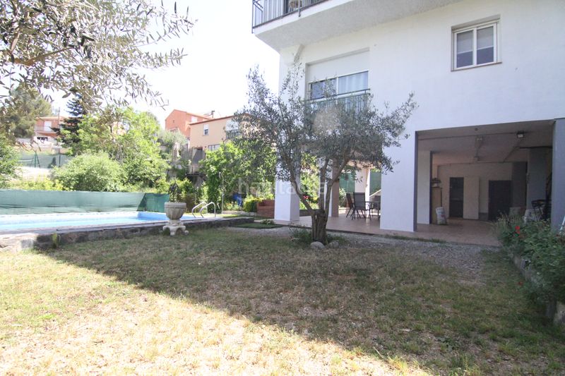 Foto 6cbfcf9e-f264-4aed-8261-a755ce2eae43. Casa con camino riscaldamento piscina in Abrera