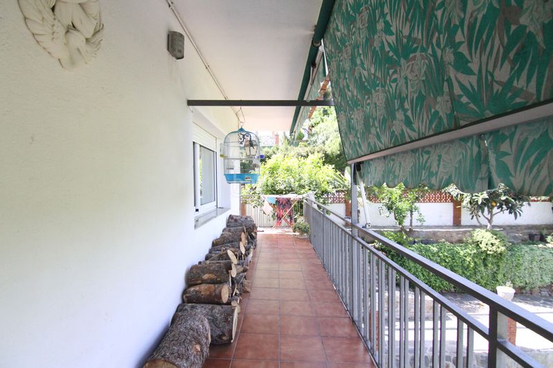 Foto 74fa11be-f88f-41bb-8818-ccdd99d24174. Casa con camino riscaldamento piscina in Abrera