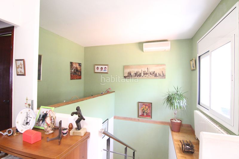 Foto b6dcfd7b-8f3e-4b4c-bd9d-5d0ac6e4862b. Casa con camino riscaldamento piscina in Abrera