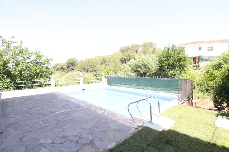 Foto c74843cf-38eb-488a-94eb-1ca539d2b284. Casa con camino riscaldamento piscina in Abrera