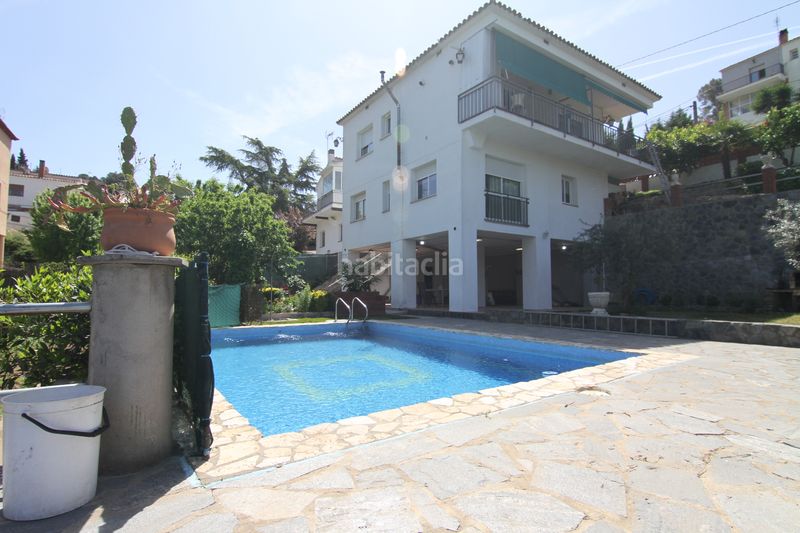 Foto d004e5a1-560b-4ec8-bd58-44726a2eb25c. Casa con camino riscaldamento piscina in Abrera