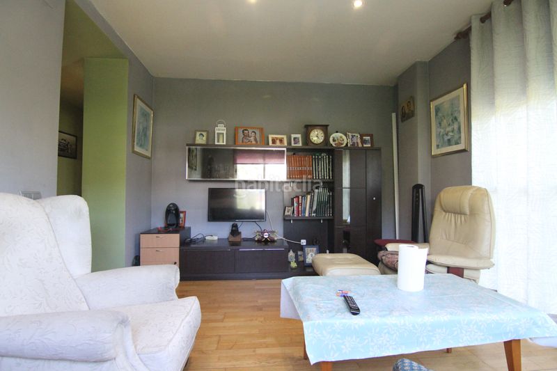 Foto ed50aa3b-e963-4181-82aa-028c7ffad596. Casa con camino riscaldamento piscina in Abrera