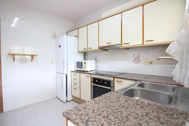 Foto f2366692-faae-4569-8101-987798e21d18. Pis amb xemeneia calefacció a Olesa de Montserrat