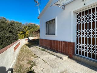 Masía en Camí mig d'alella 57. Finca rústica amb jardí a tiana