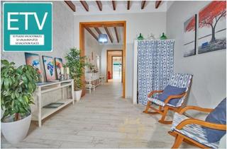 Bauernhof in Llucmajor Interior. Gran casa en el pueblo de llucmajor con licencia vacacional, amu