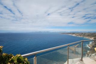 Chalet en Badia Blava-Badia Gran-Tolleric. Chalet primera linea de mar con vistas a la bahía de palma y alq