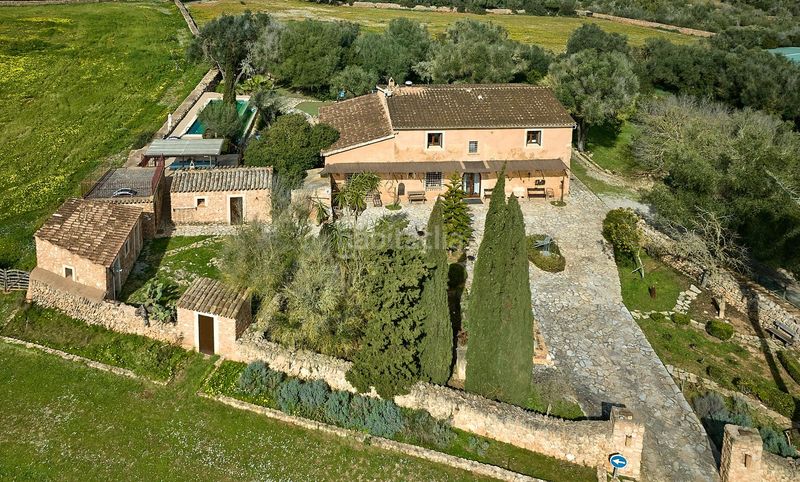 Foto a0f36799-e093-4a68-95be-a027597d7555. Masia a Algaida