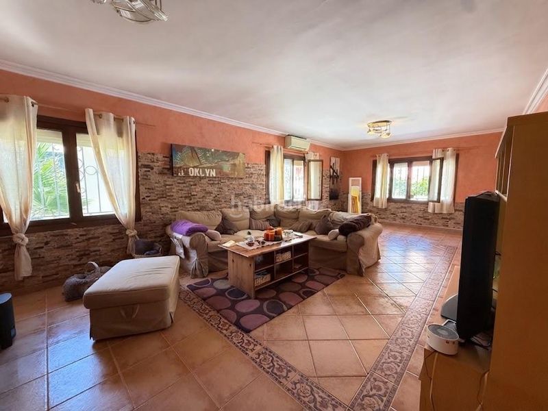 Foto 468c2282-14ff-4799-8ab1-bdd42c954db4. Chalet exclusivo chalet con piscina y casa de invitados independiente en Palmanova, mallorca en Calvià