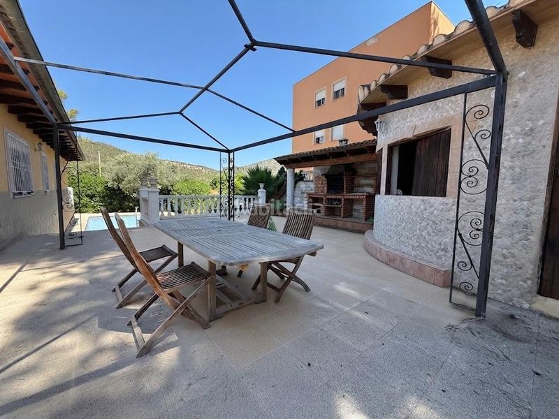 Foto 5b013582-ae7d-4105-95eb-ae9725ca98af. Chalet exclusivo chalet con piscina y casa de invitados independiente en Palmanova, mallorca en Calvià