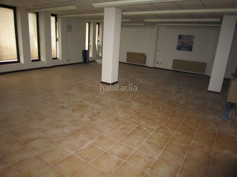 Foto dac82c88-f1a1-4efb-a014-577936d9cdd6. Alquiler oficina gran local en el centro en Centre Igualada