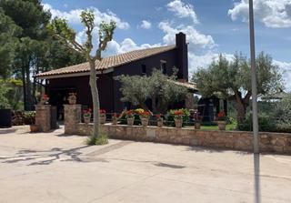 Chalet in Castellfollit del Boix. Venta chalet en castellfollit del boix jardn y vistas!!