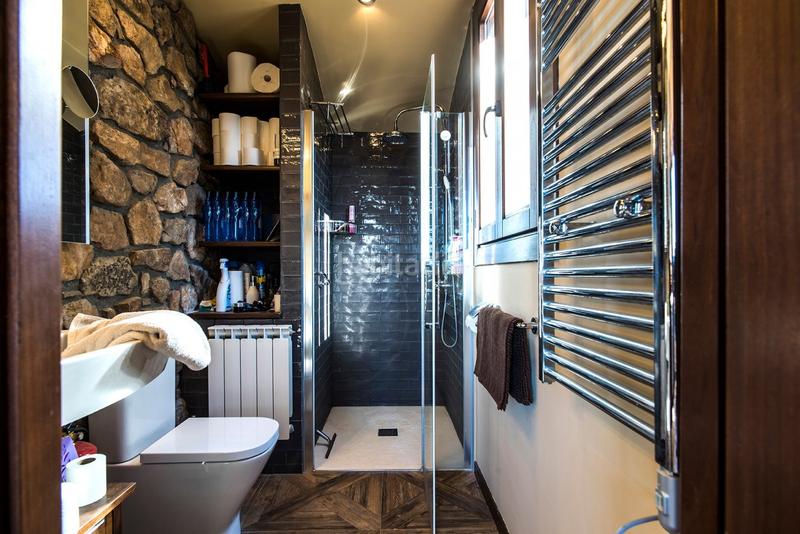 Foto 28d4d7b2-469d-4e54-92eb-48591260e8c1. Chalet with heating parking in Castellfollit del Boix