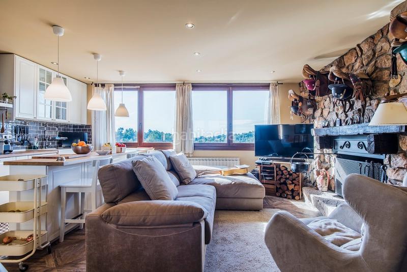 Foto eef91eef-703f-4934-8c6d-63f3cc86a019. Chalet with heating parking in Castellfollit del Boix