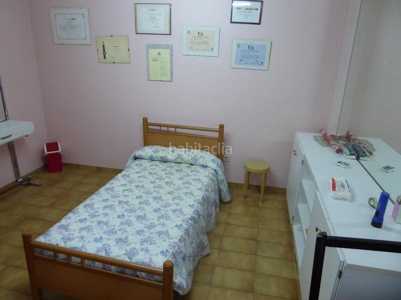 Foto 1b9d614e-70ea-4e42-8662-b854519db15b. Lloguer local comercial a Poble Sec Igualada