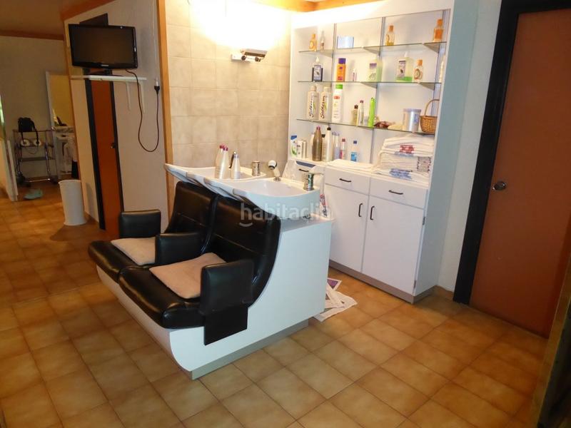 Foto a25edfdb-c352-47ed-9c85-51b578b9ed31. Lloguer local comercial a Poble Sec Igualada