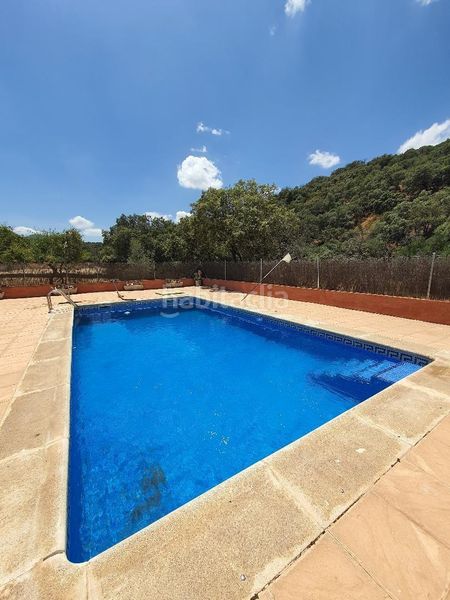 Foto cdb7c3f4-c3f6-4121-8ba1-e7c4d84bb81b. Bauernhof mit heizung pool in Belvís de la Jara