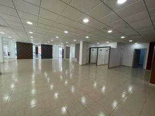 Local Comercial a Vilanova del Camí. Venta o alquiler local comercial en vilanova del camí zona camp