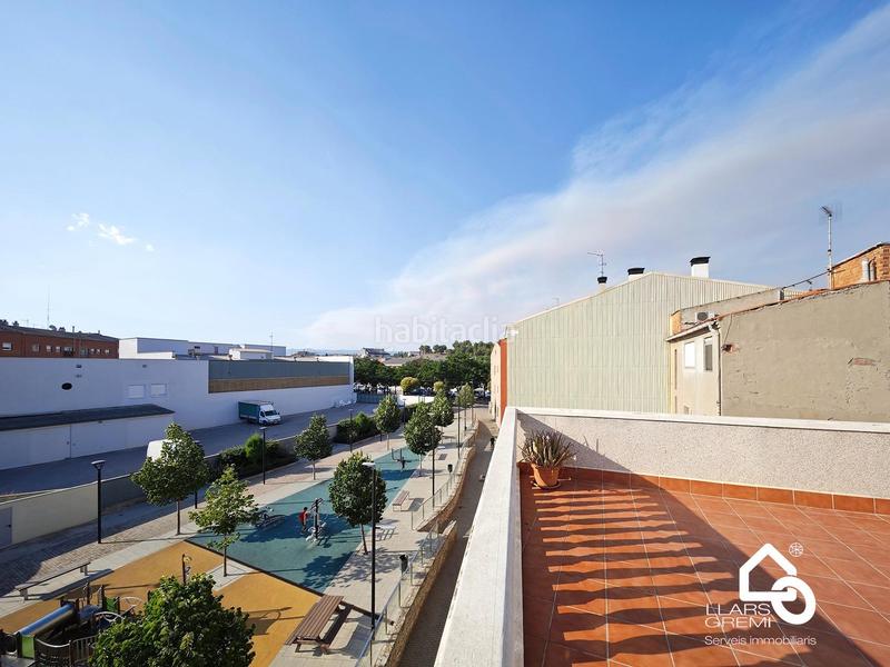 Foto e9ab6a08-bf91-4bd3-9f13-ef8473a28c8c. Piso venta piso zona estación buhardilla y dos terrazas!! en Vilanova del Camí