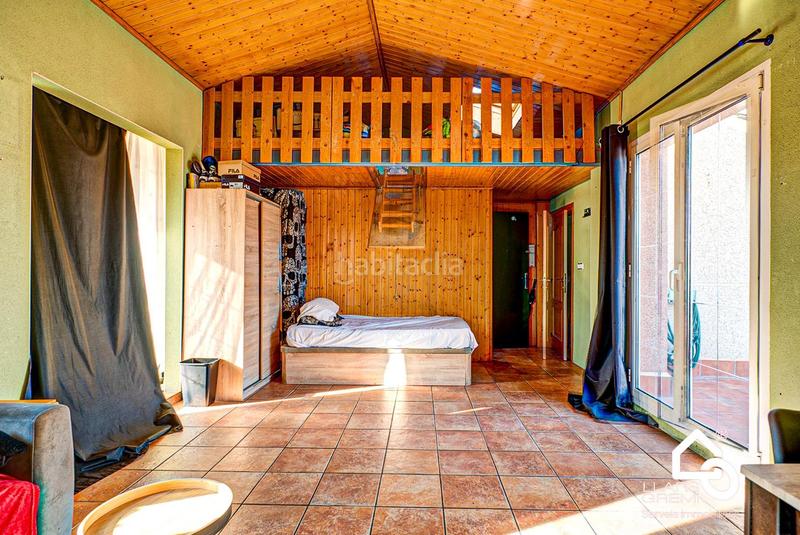 Foto fcf99caa-e962-4d87-bec3-f372b722e715. Piso venta piso zona estación buhardilla y dos terrazas!! en Vilanova del Camí