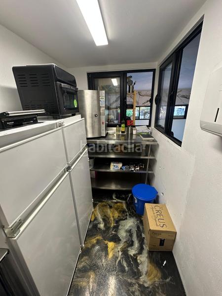 Foto 40464d36-fe84-488f-8222-b17e3b4d063c. Traspaso local comercial traspaso local comercial zona cal font!! en Igualada