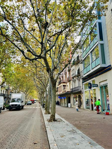 Foto 136e5a08-a729-4044-a40c-75f550696327. Rent business premise in Centre Igualada