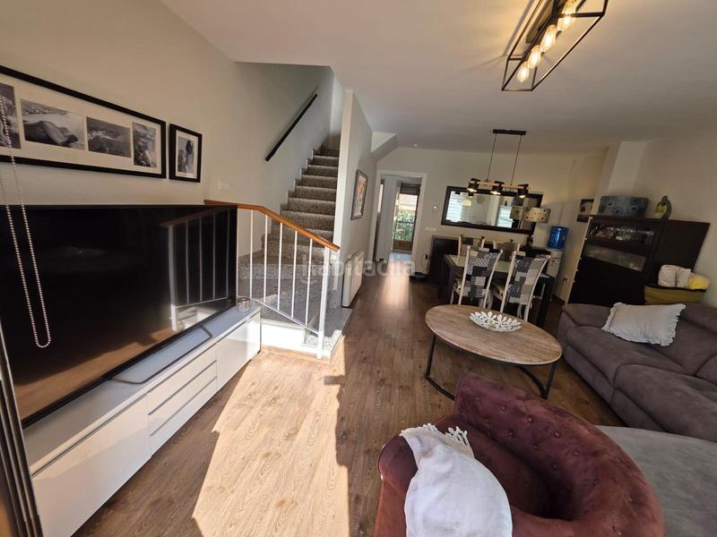 Foto ae48d788-c738-4999-83c1-0e7b3770fc25. Casa adossada amb calefacció aparcament a Bruc (El)