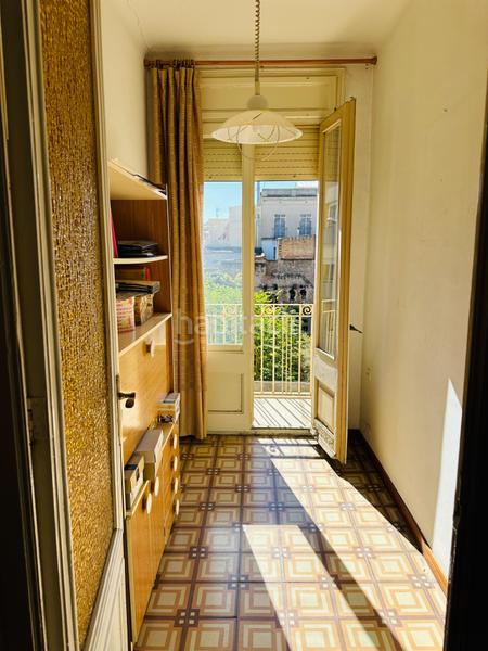 Foto b487bc72-846e-446b-ba3c-4f3b321e2469. Casa amb calefacció aparcament a Centre Igualada