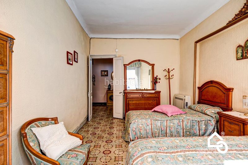 Foto 51130eb3-b017-4565-ba1a-b0d98b80582e. Casa amb aparcament a Poble Sec Igualada