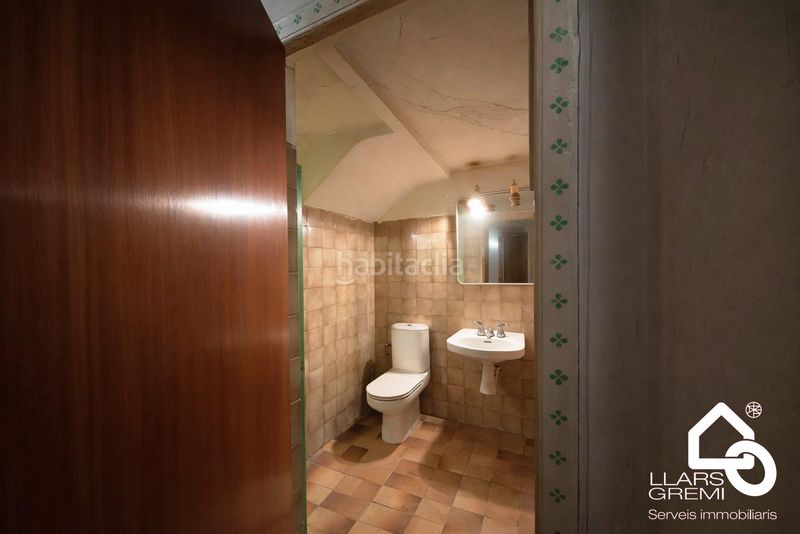 Foto 7c9fb30c-c37f-476b-99b4-e652960e3335. Casa amb aparcament a Poble Sec Igualada