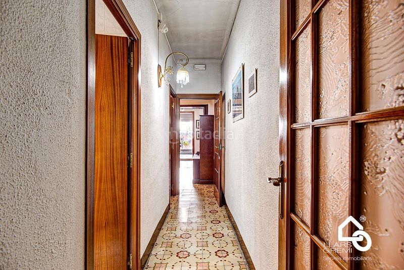 Foto 89d0c55a-2554-4399-a904-519b4153653b. Casa amb aparcament a Poble Sec Igualada