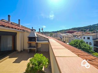 Duplex à Capellades. Venta dúplex en capellades zona centro terraza y dos plazas de p