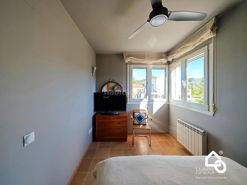Foto a858090b-9a3e-40ce-8f79-b9cc76d1d7e0. Casa amb calefacció aparcament a Llacuna (La)