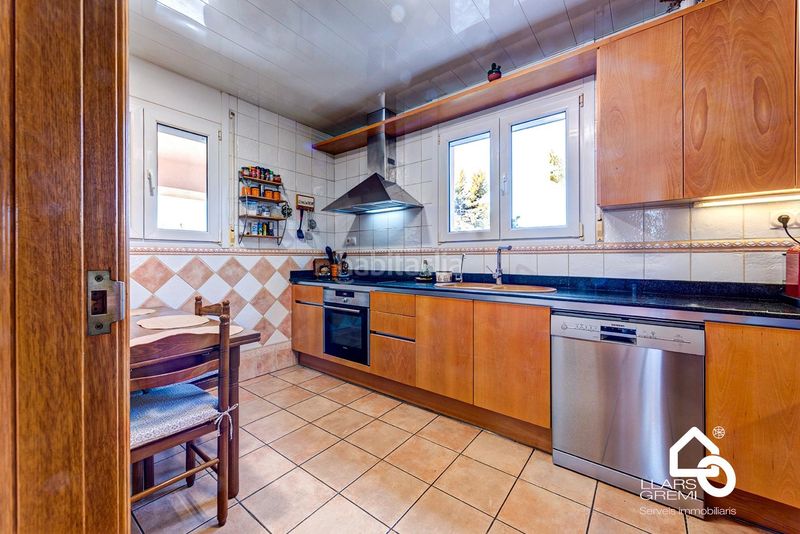 Foto b7c9c203-0932-407c-84fa-23ce71bd379b. Casa amb calefacció aparcament a Llacuna (La)