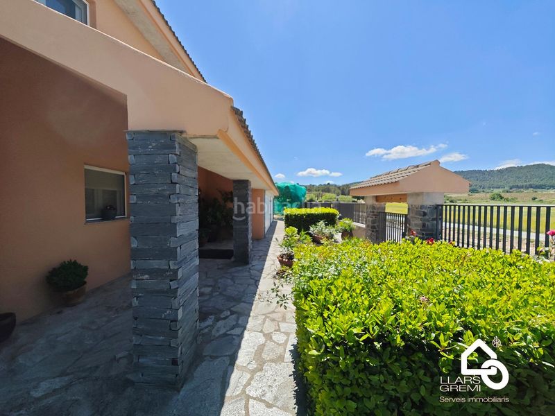 Foto b88f1f27-775e-4418-8b1e-cc49873e126e. Casa amb calefacció aparcament a Llacuna (La)